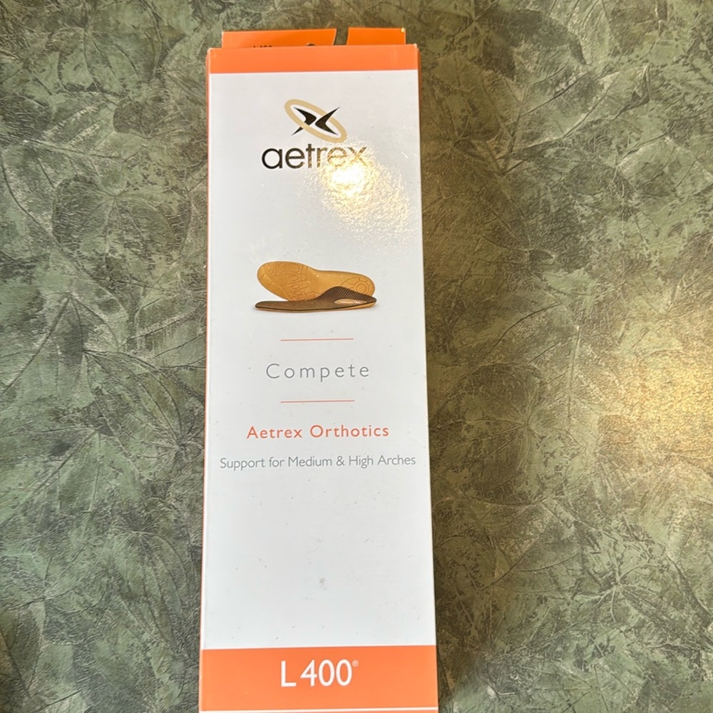 Aetrex compete insoles- brand new L400